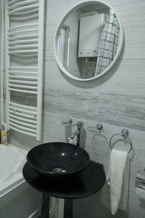 Nikodijevic Apartment Vrsac Bagian luar foto